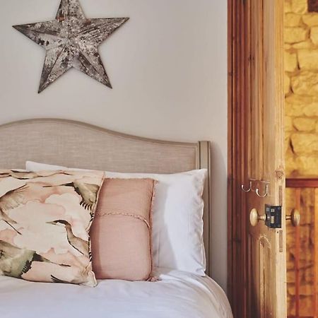 Large Stylish Luxury Cotswold Cottage - Ideal For Families, W/ Ev Charging Andoversford Extérieur photo