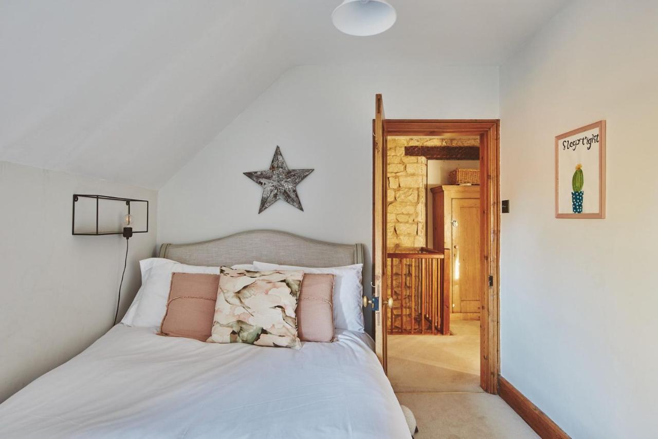 Large Stylish Luxury Cotswold Cottage - Ideal For Families, W/ Ev Charging Andoversford Extérieur photo