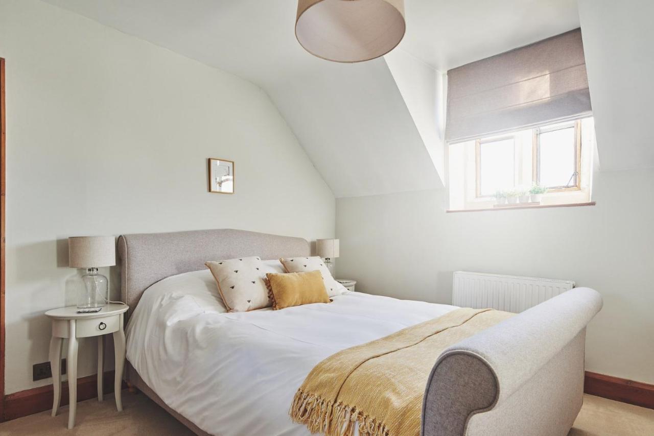 Large Stylish Luxury Cotswold Cottage - Ideal For Families, W/ Ev Charging Andoversford Extérieur photo