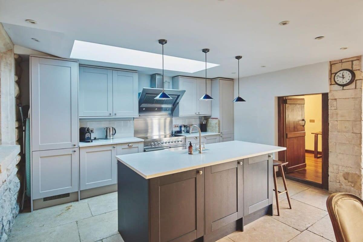 Large Stylish Luxury Cotswold Cottage - Ideal For Families, W/ Ev Charging Andoversford Extérieur photo