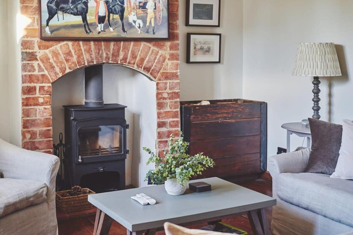 Large Stylish Luxury Cotswold Cottage - Ideal For Families, W/ Ev Charging Andoversford Extérieur photo