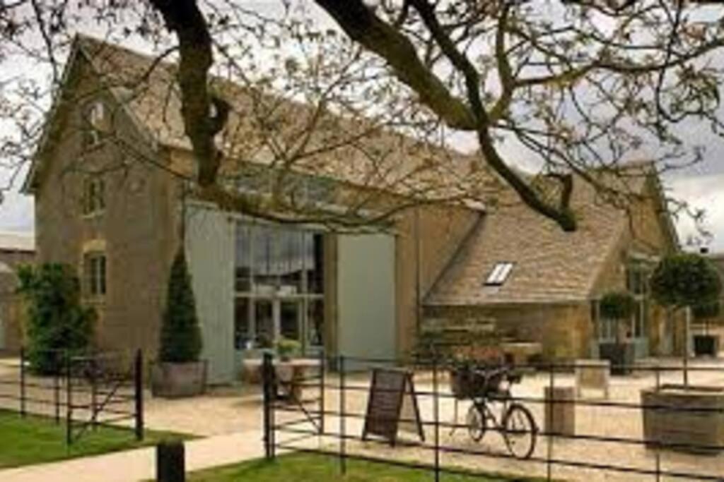 Large Stylish Luxury Cotswold Cottage - Ideal For Families, W/ Ev Charging Andoversford Extérieur photo