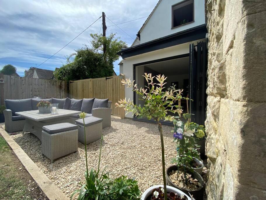 Large Stylish Luxury Cotswold Cottage - Ideal For Families, W/ Ev Charging Andoversford Extérieur photo