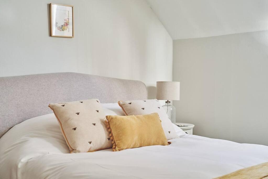 Large Stylish Luxury Cotswold Cottage - Ideal For Families, W/ Ev Charging Andoversford Extérieur photo